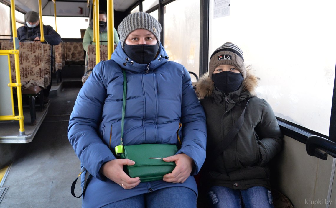 Пассажиры Алеся ЗАНЕМОНЕЦ с сыном Егором.