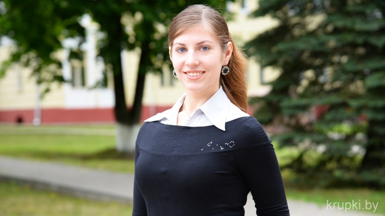 Выпускница Крупской районной гимназии Анна Хадатович