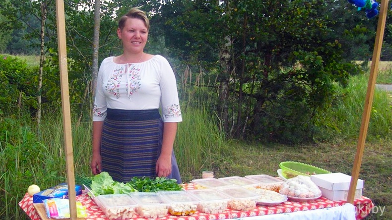 На празднике деревни Красновка прошла дегустация домашнего сыра