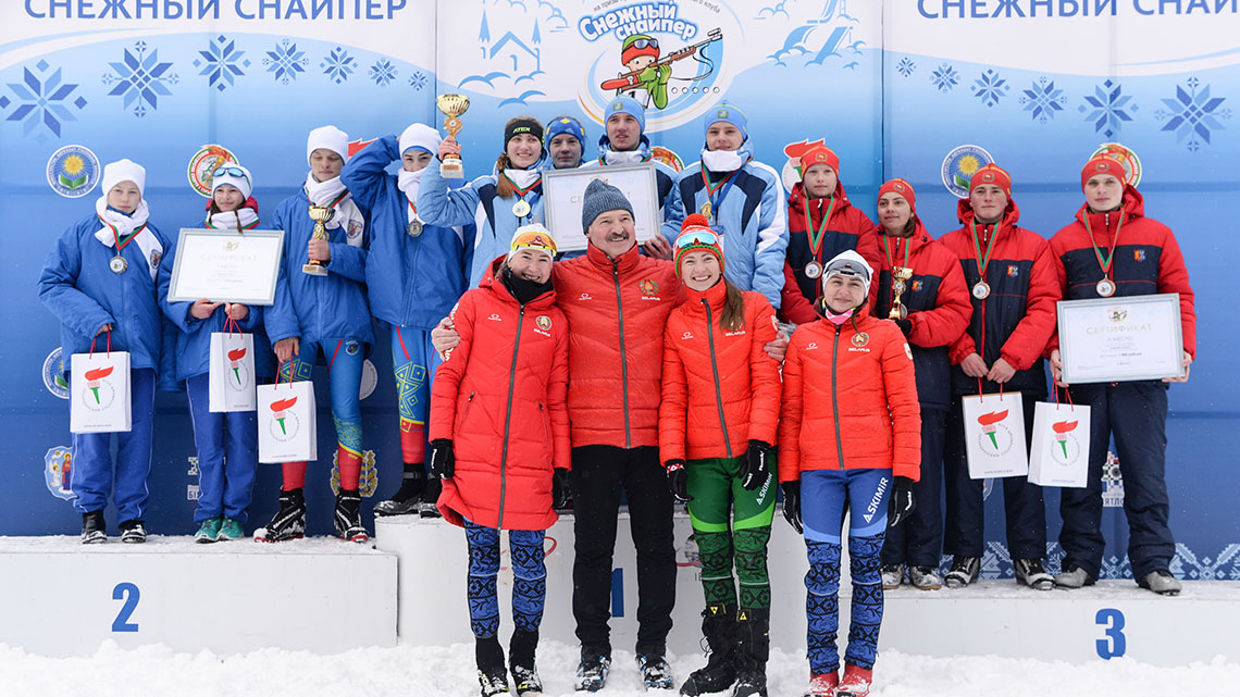 Президент Беларуси вручил награды победителям и призерам 