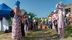 На озере Сялява прошел слет православной молодежи Борисовской епархии (фото)