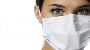 Медицинские маски улавливают около 95-98% вдыхаемых частиц - центр гигиены