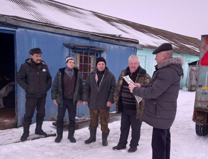 Председатель Хотюховского сельского исполнительного комитета встретился с сельскими жителями