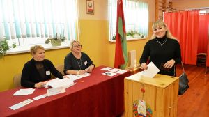 Жительница города Крупки Татьяна Панкратова проголосовала в свой день рождения