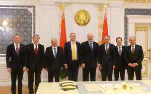 Тема недели: Лукашенко не видит оснований менять внешнеполитический курс Беларуси
