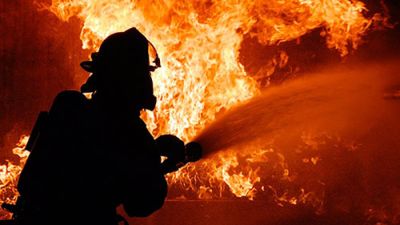 На пожаре в Крупках эвакуированы семь человек