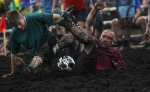 Работники ОАО «Туршовка» примут участие в республиканском турнире по торфяному футболу