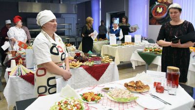 Повара учреждений образования соревновались в кулинарном искусстве (фото)