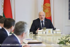 Лукашенко: надо придать новый импульс IT-отрасли, и это касается всех, а не только ПВТ