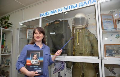 Выставка, посвященная летчику-космонавту, Владимиру Ковалёнку всегда имеет отклик у посетителей