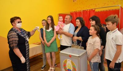 Настоящим праздником стал день выборов для большой семьи Подберезкиных из Крупок