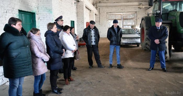 Председатель Крупского райисполкома встретился с коллективом ОАО «Старосельское»