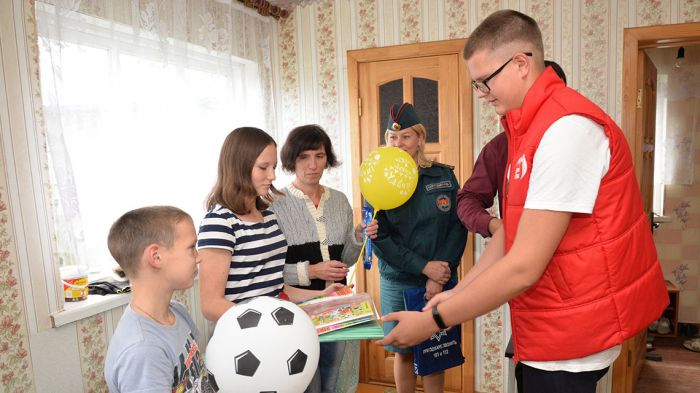 Крупчане приняли активное участие в акции «Соберем детей в школу»