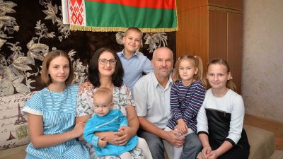 Марина и Сергей Сачуки воспитывают пятерых детей в гармонии, любви и уважении