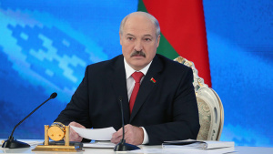 Александр Лукашенко встречается с представителями общественности и СМИ