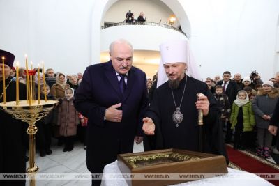 Александр Лукашенко в Рождество Христово посетил храм Святого пророка Иоанна Предтечи под Минском