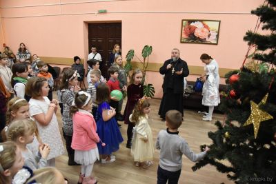 В Крупском благочинии прошла рождественская благотворительная ёлка