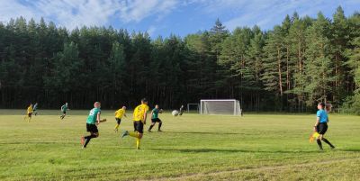 Крупские футболисты провели первый домашний матч в чемпионате области