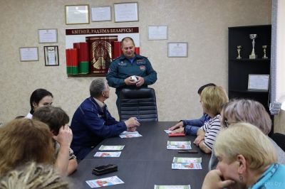Начальник Крупского РОЧС провел встречу с коллективом «Щавры-Агро».