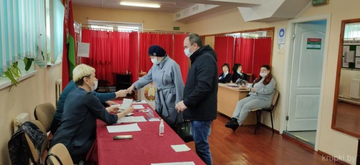 Геннадий Никитин принял участие в референдуме в свой день рождения