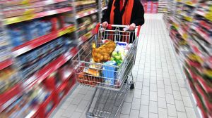 Мониторинг товаров к Новому году усилят в магазинах Беларуси с 1 декабря