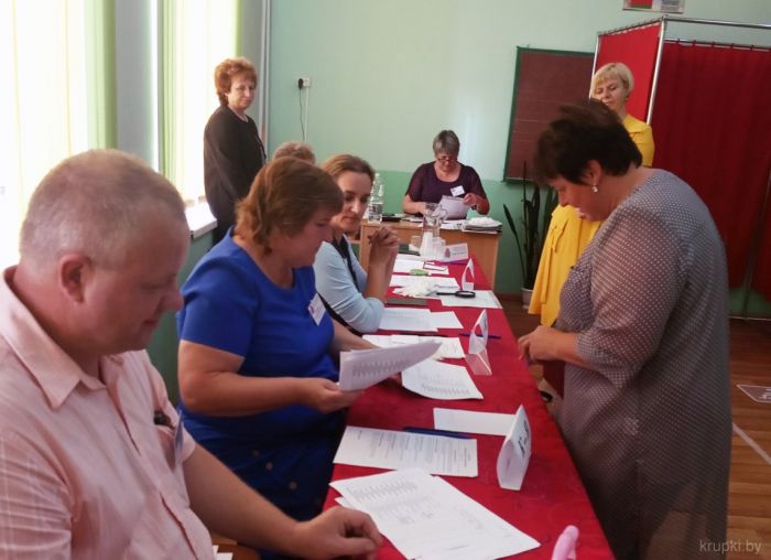 Жители поселка Крупский активно участвуют в выборах Президента