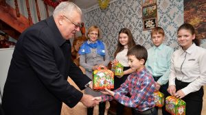 Депутат Палаты представителей Игорь Лавриненко побывал с новогодним визитом в детском доме семейного типа в Киевце