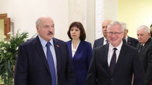 Лукашенко посетил Академию управления при Президенте Беларуси