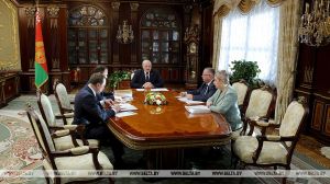 Александр Лукашенко: Индивидуальным предпринимателям, торгующим товарами легпрома, настало время работать прозрачно