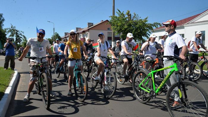 В Крупках прошел районный велофестиваль (фото)
