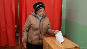 Активно делают свой выбор избиратели участка для голосования № 36 в средней школе поселка Крупский