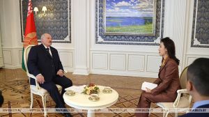 Александр Лукашенко дает интервью китайским СМИ