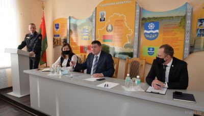 Председатель Крупского райисполкома встретился с работниками Амкодор-Можа и Крупского РЭС