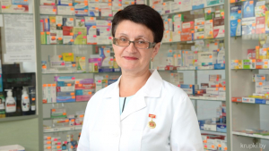 Заведующий центральной районной аптекой Елена Белая удостоена звания «Отличник здравоохранения Республики Беларусь»