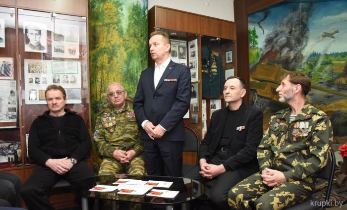 В Крупском историко-краеведческом музее состоялся открытый диалог воинов-интернационалистов и молодежи