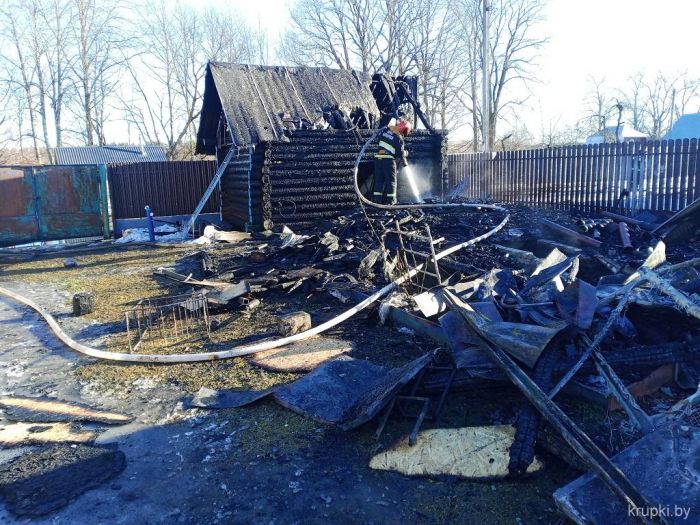 В д. Малое Городно Крупского района горели две постройки