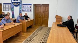 Протоиерей Николай Гмир провел беседу в Крупском отделе Департамента охраны