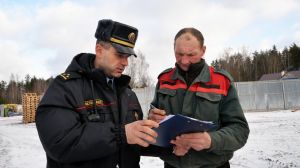 Крупские правоохранители проверяют по месту жительства граждан, состоящих на учете