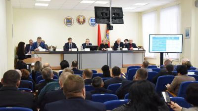 Министр антимонопольного регулирования и торговли Беларуси посетил Крупский район
