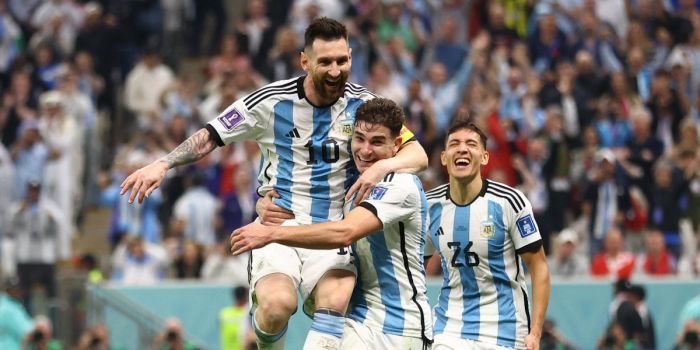 Аргентинцы пробились в финал ЧМ-2022, разгромив хорватов