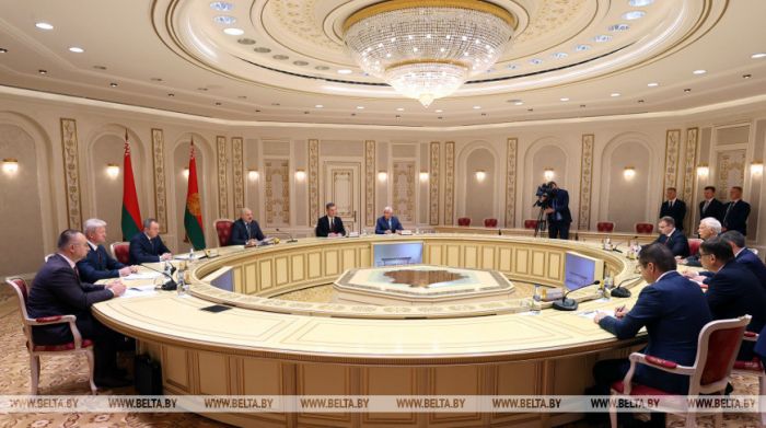 Лукашенко: если люди не могут обеспечить себя продуктами питания, нечего разговаривать о суверенитете
