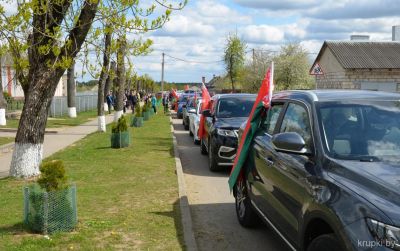 В Крупском районе прошел автопробег, посвященный Дню Победы (фото)