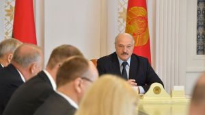 Лукашенко: текущие трудности решим, но с 2021 года надо прирастать среднемировыми темпами