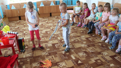 Спасатели Крупского РОЧС посетили дошкольные учреждения образования района