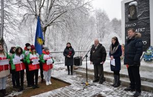 Участники «Звездного похода» посетили мемориал памяти погибших воинов-земляков и памятник жертвам Холокоста (фото)