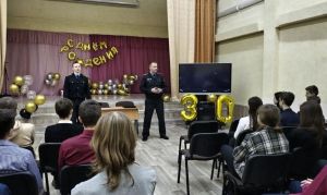 Профориентационную встречу с учащимися городских школ и районной гимназии провели крупские правоохранители