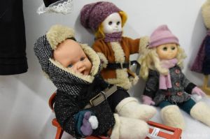 На выставке в Крупском историко-краеведческом музее представлено более ста винтажных кукол