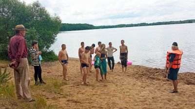 Журналисты районки со спасателями проехали по зонам отдыха на озере Селява