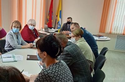 В Крупках состоялось первое в этом году заседание членов районной смотровой комиссии