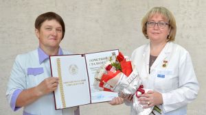 Труд медиков Крупской ЦРБ Елены Клещенок и Анны Рабачевской получил высокую оценку